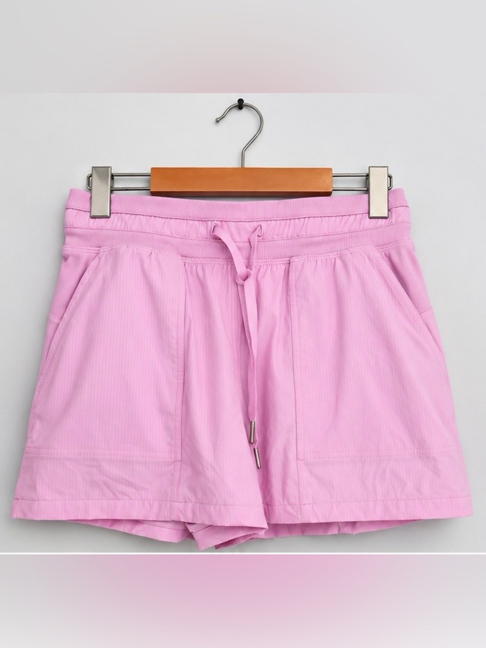 Lululemon Dance Studio High-Rise Short
3.5' Pink Organza Size 4